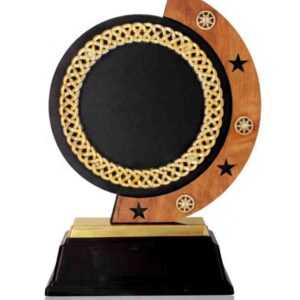 Wooden Memento under 480