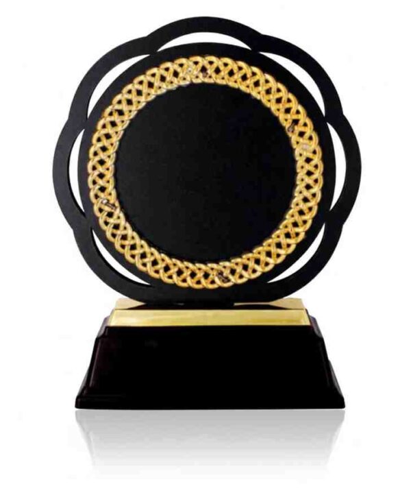 Wooden Memento under 550