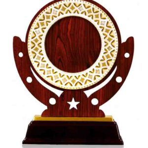 Wooden Memento under 730